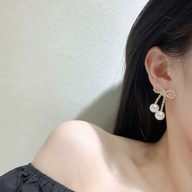 フルパヴェリボン × ダブルパール ドロップピアス｜S925シルバーポスト ゴールドトーン